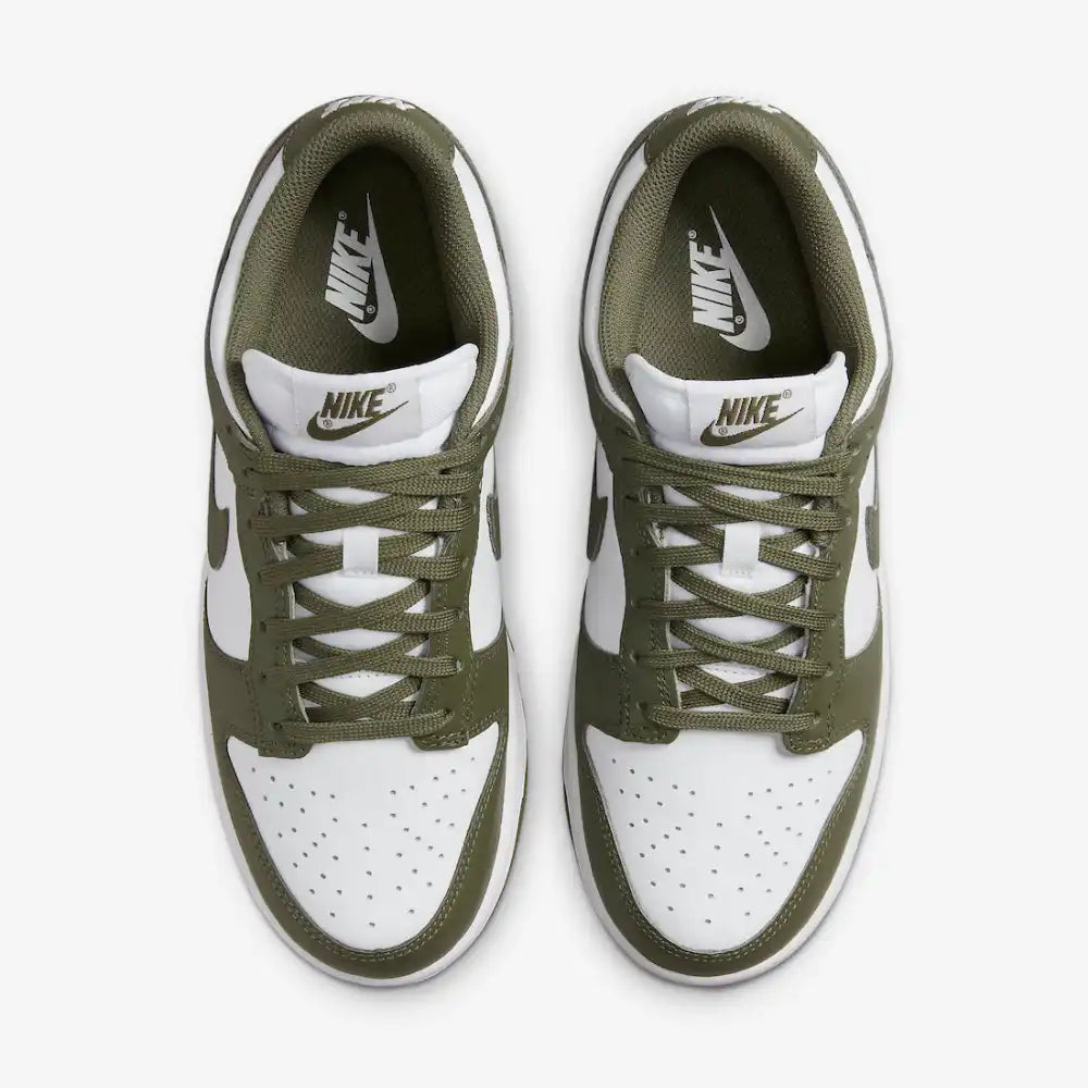 T nis Nike SB Dunk Low Medium Olive Royal Sneakers